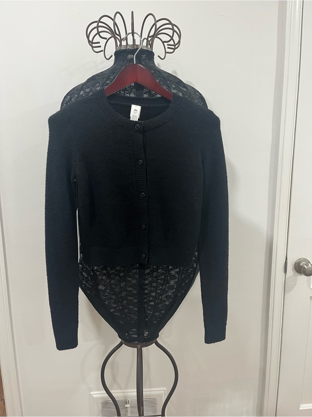 ALO snuggle Black Cropped Button-Front Women's Sweater Cardigan